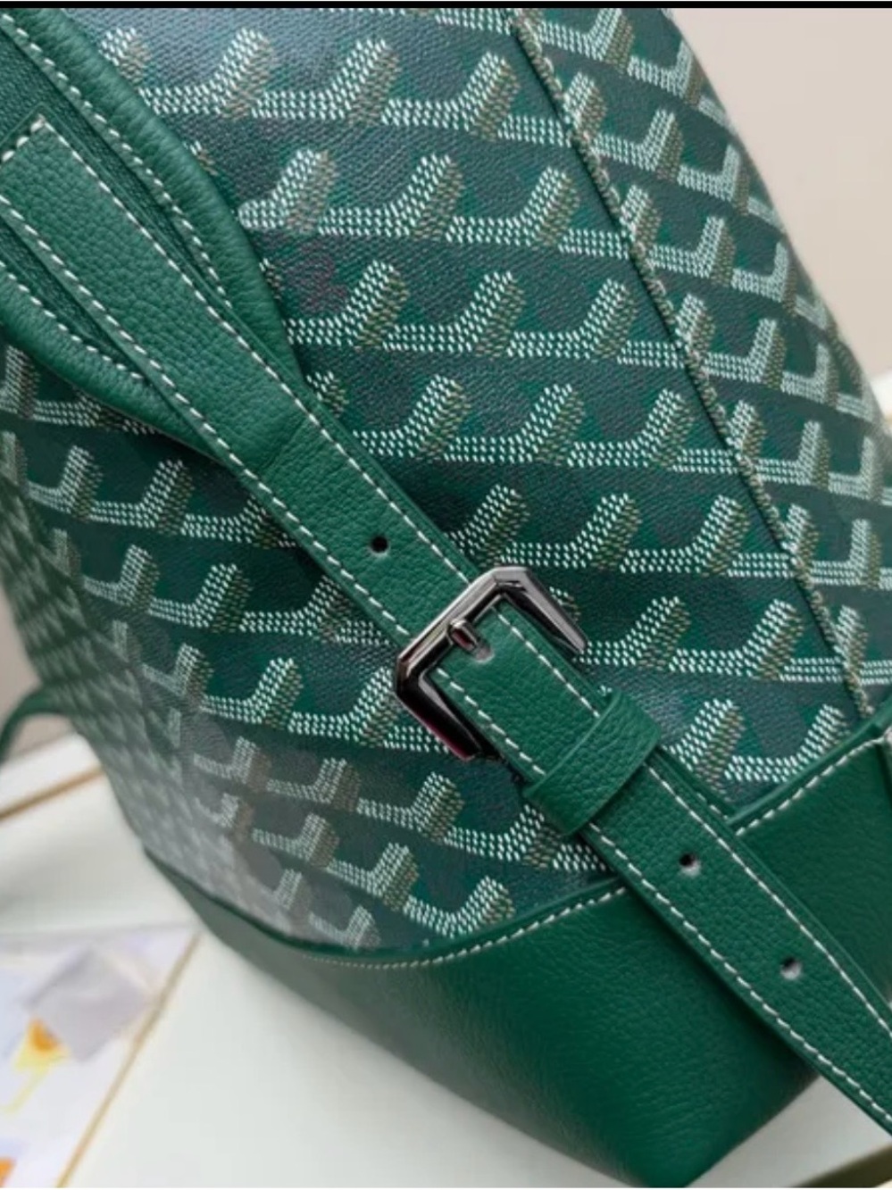 Green Patterned Men's Backpack - Picture 6 of 8